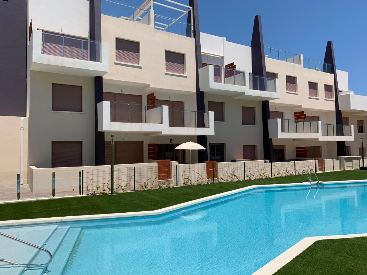 Bianca 212 - Cosy Flat 250m From Mil Palmeras Apartment